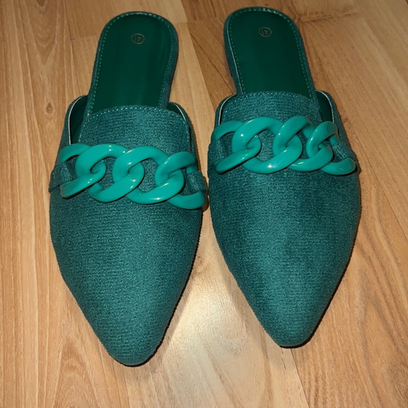 Patricia Green Shoes - New GREEN Women's pointed toe Toe Mule plastic Decor Flat Mules 9